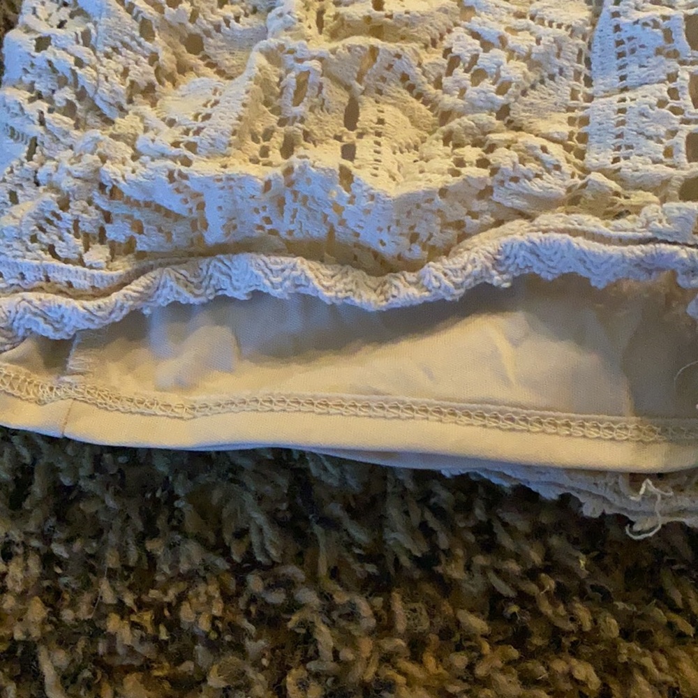 Shorts - Picture 2 of 3